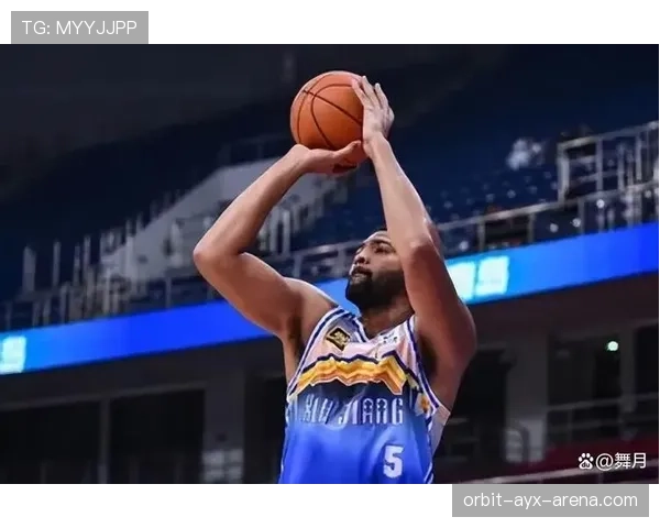 肯扬·马丁突破进攻制造错位提升篮下效率明显